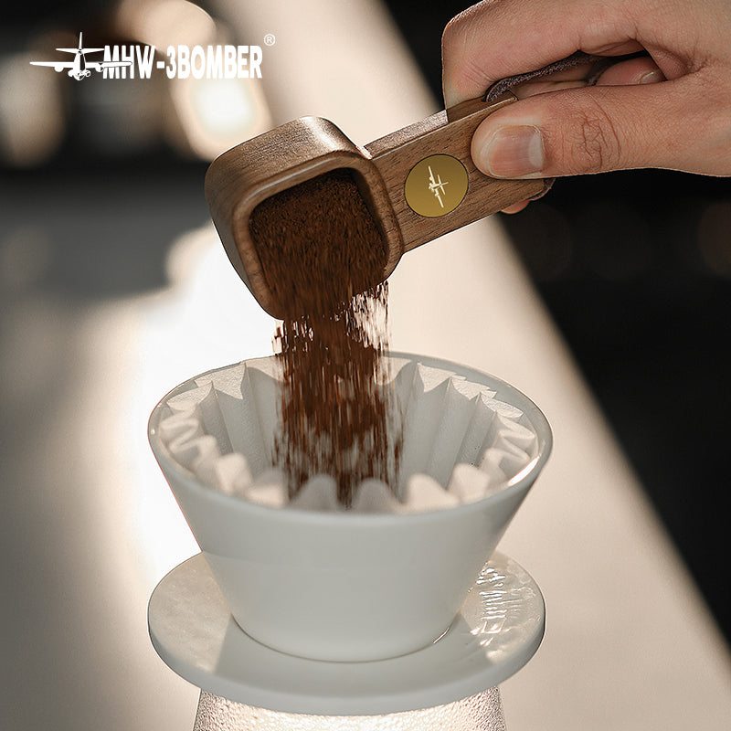 MHW-3BOMBER JOVE SOLID WOOD MEASURING SPOON