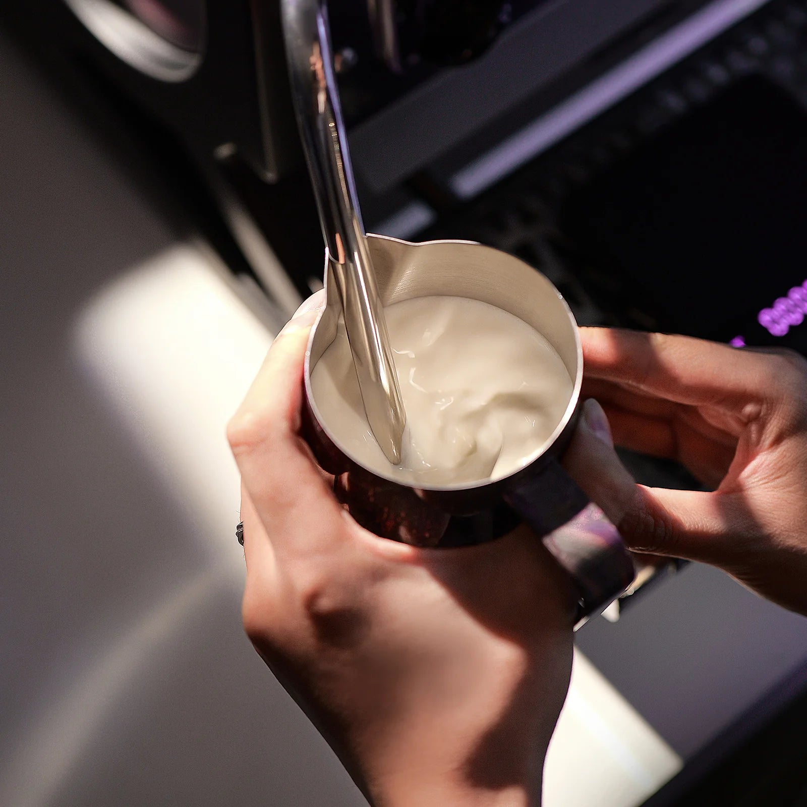 MHW-3BOMBER MILK PITCHER 5.0 PURPLE