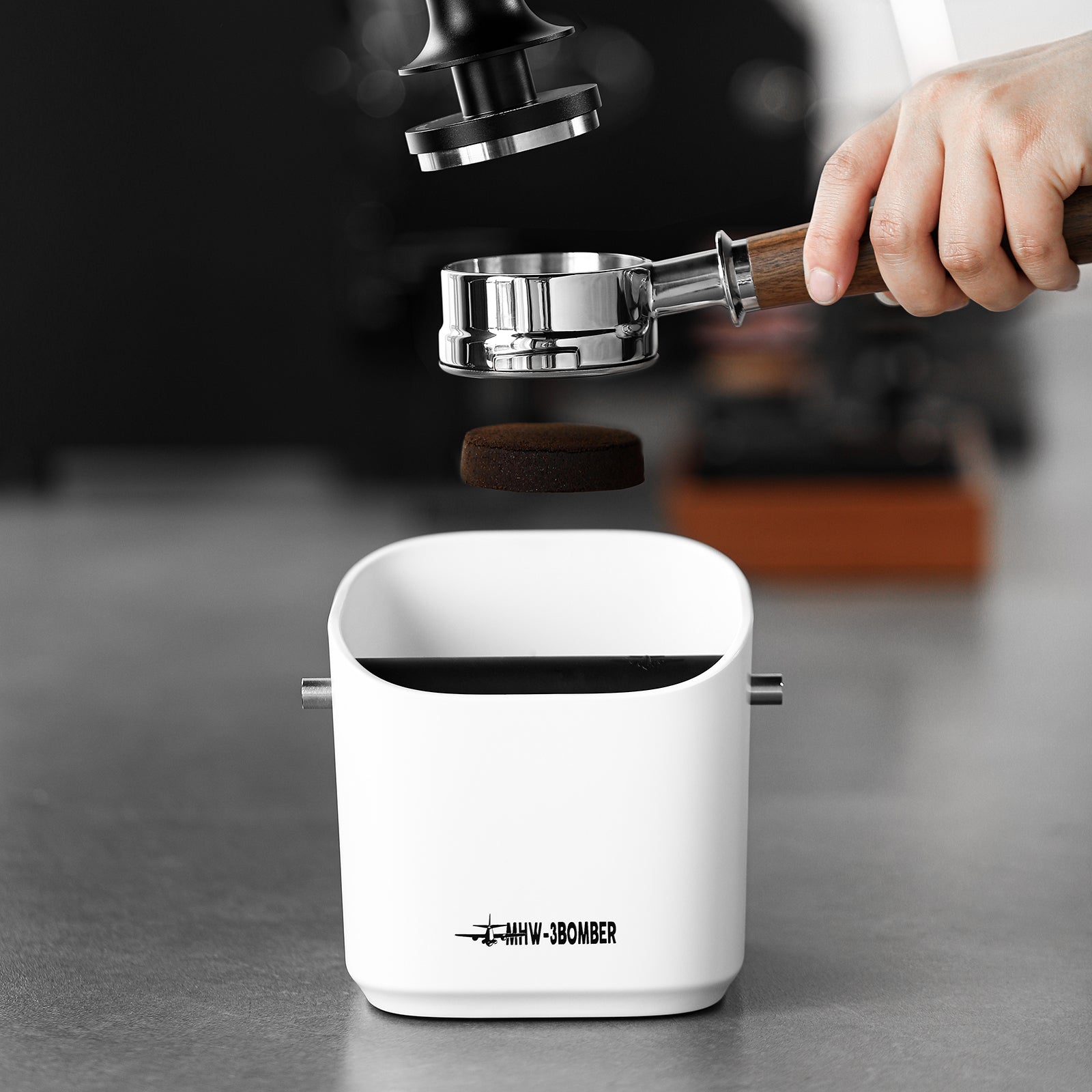 MHW-3BOMBER SQUARE KNOCK BOX 1.2L