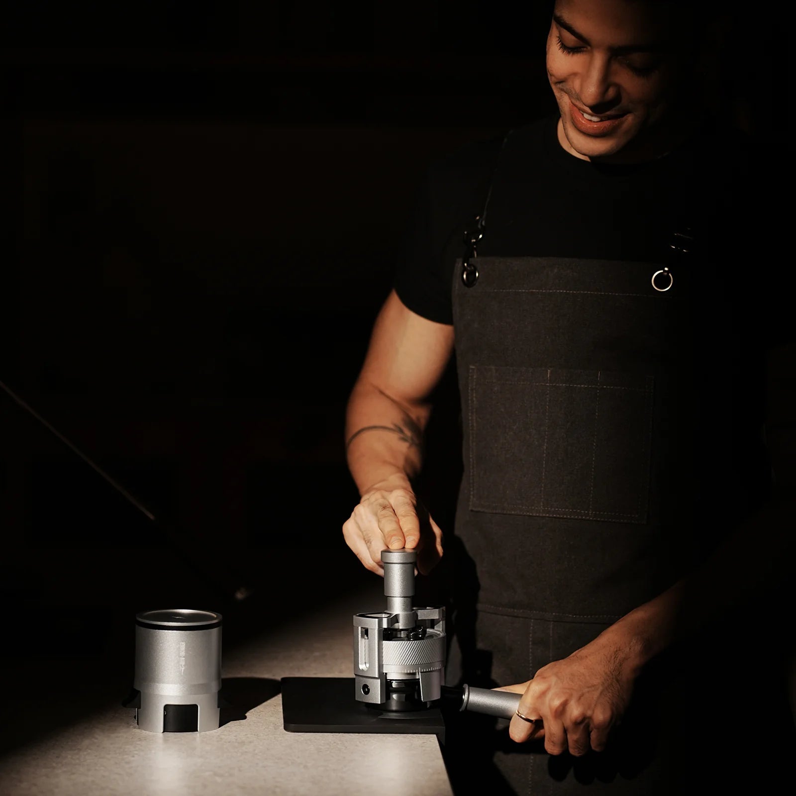 MHW-3BOMBER SE PRO - NEEDLE DISTRIBUTOR